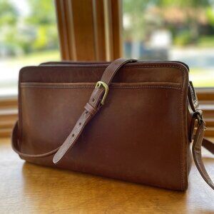 Vintage Coach Swagger bag in British Tan leather, burnished vintage tan leather